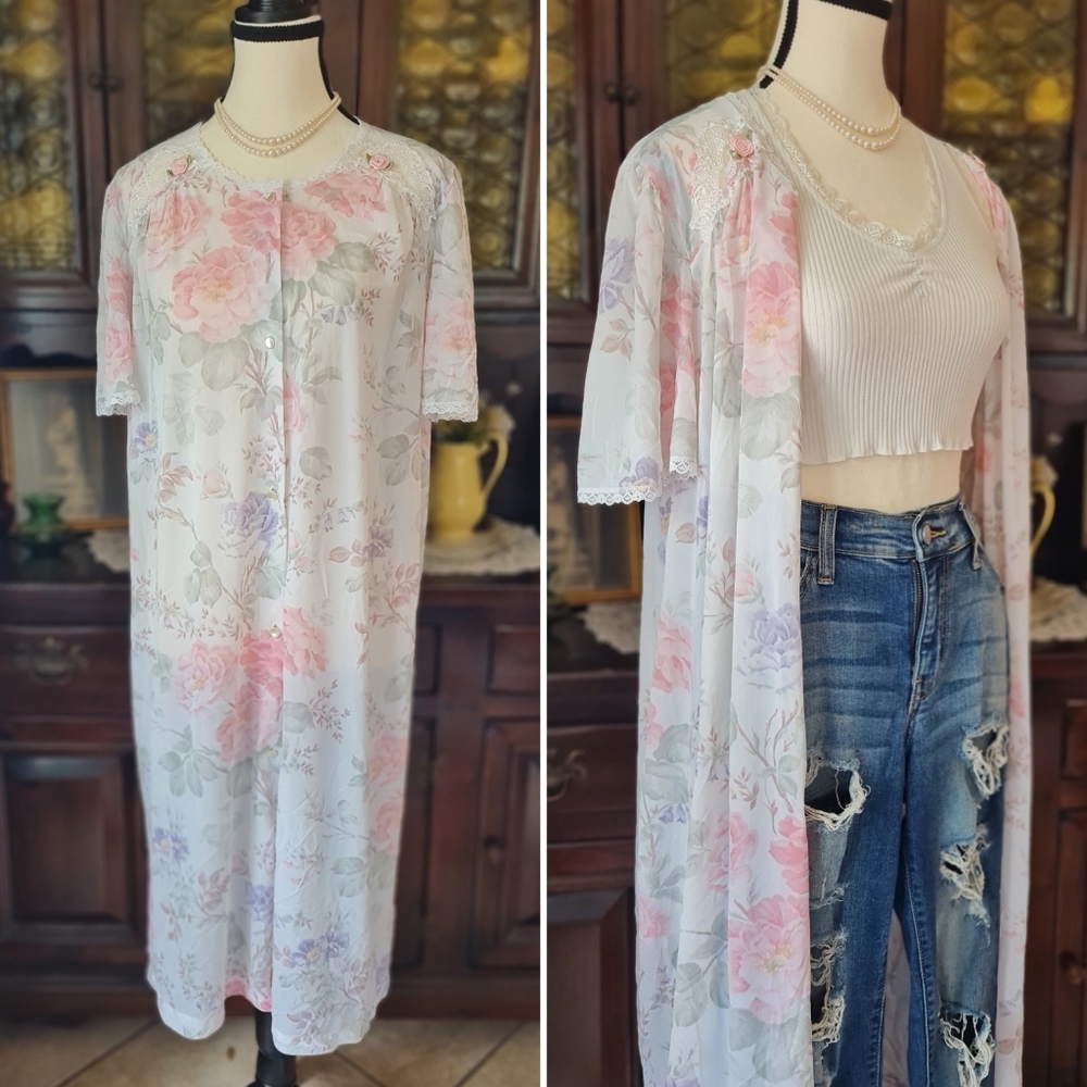 Vintage Lorraine Floral and Lace Dressing Gown size Large